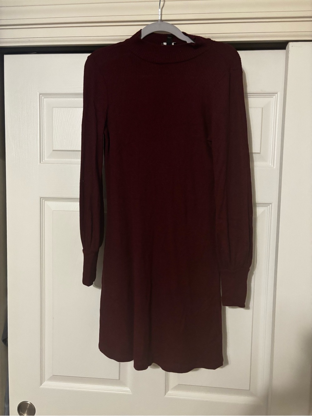 Express Long-Sleeve Ribbed Knit Dress in Wine